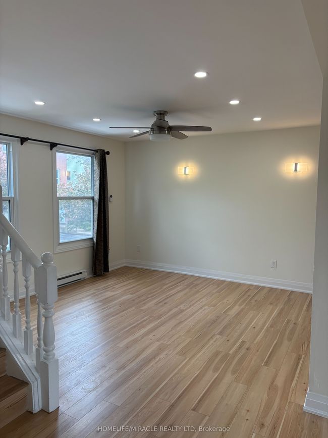 14 - 1255 Upper Gage Ave, Condo with 3 bedrooms, 2 bathrooms and 1 parking in Hamilton ON | Image 15