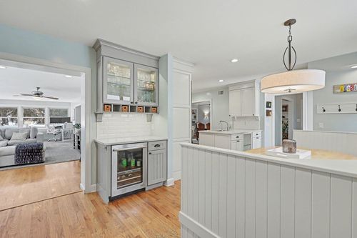 950 San Jose Dr Se, Grand Rapids, MI, 49506-3422 | Card Image