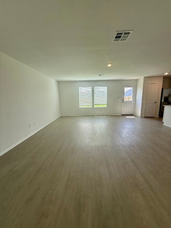 Bright open layout | Image 6