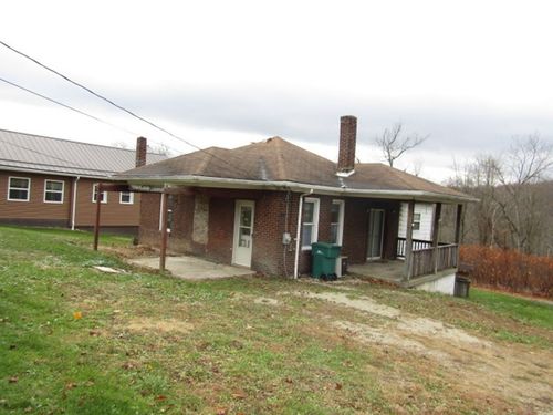 943 Mary St, Langeloth, PA, 15054-1110 | Card Image