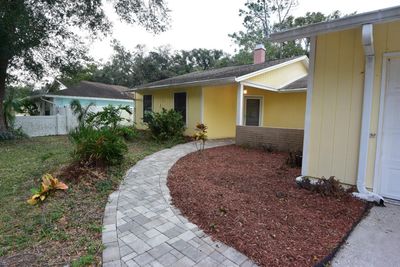 2316 Windsor Oaks Avenue, House other with 3 bedrooms, 2 bathrooms and null parking in Lutz FL | Image 3