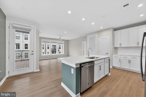 301a-1669 Bandit Loop, RESTON, VA, 20190 | Card Image