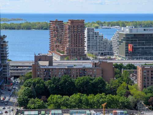 2307-120 Parliament St, Toronto, ON, M5A0N6 | Card Image