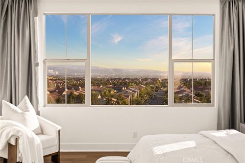 137 Trumpet Flower, Irvine, CA, 92618-3521 | Card Image