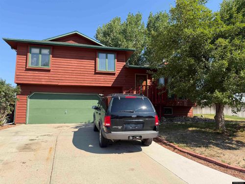 6540 Indian Wells Dr, Casper, WY, 82604-5430 | Card Image
