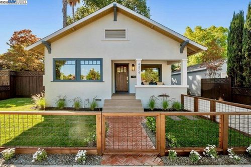 4374 1st St, Pleasanton, CA, 94566-7126 | Card Image