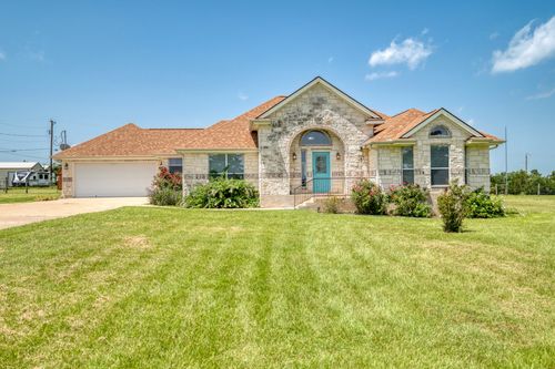 341 Brown Rd, McDade, TX, 78650-5189 | Card Image