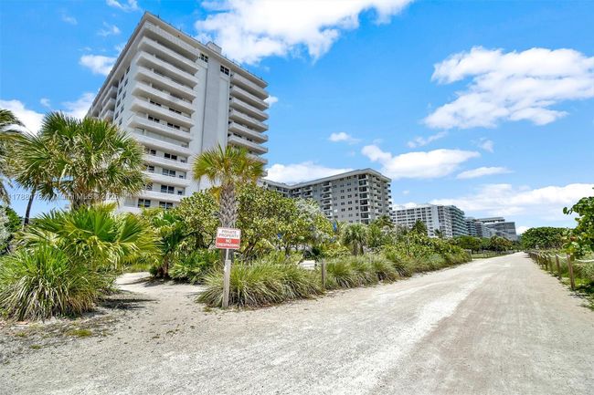 PHH - 9225 Collins Ave, Condo with 3 bedrooms, 3 bathrooms and null parking in Surfside FL | Image 43