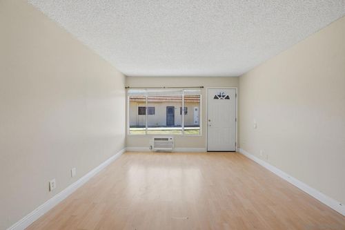 11-2012 E Mission Ave, Escondido, CA, 92027-1700 | Card Image