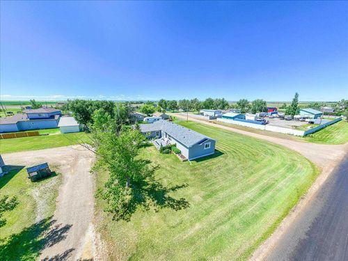 513 Railway Ave, Brant, AB, T0L0L0 | Card Image