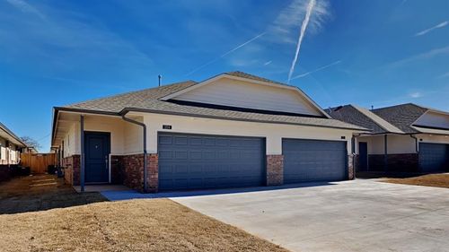 3802 Franks Way, Bethany, OK, 73008-5011 | Card Image