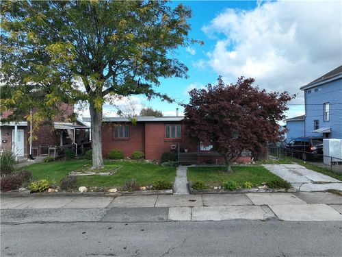 319 Prospect St, Uniontown, PA, 15401-3731 | Card Image