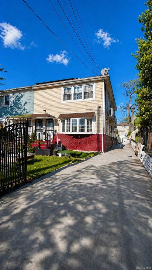 11615 142nd Street, New York, NY, 11436 | Card Image