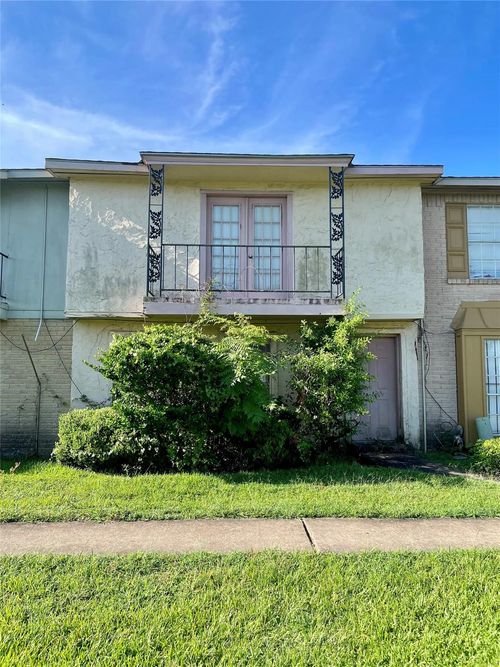 7051 Chasewood Dr, Missouri City, TX, 77489-2518 | Card Image