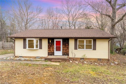 514 Clark Ave, Greensboro, NC, 27406-6604 | Card Image