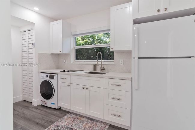 2341 Sw 16 Th Ter, House other with 4 bedrooms, 5 bathrooms and null parking in Miami FL | Image 39