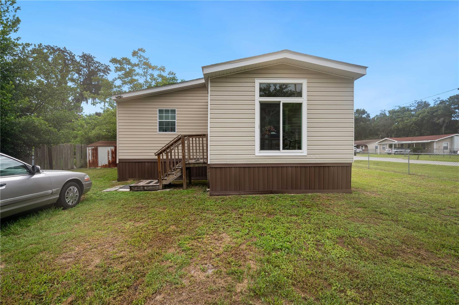 Stillman St, Zephyrhills, FL 33542