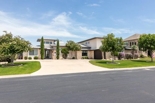 5526 Enclave Ct, San Angelo, TX, 76904-1906 | Card Image