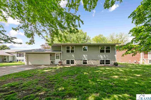 216 Hendricks Lane, Janesville, MN, 56048 | Card Image