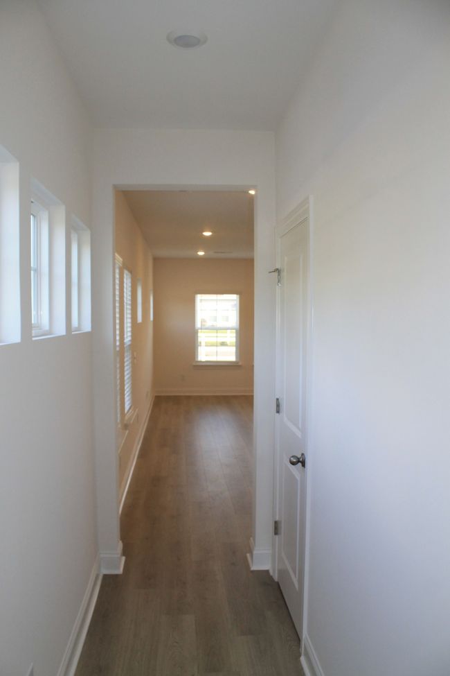 5711 Cloverwood Dr, Condo with 3 bedrooms, 3 bathrooms and 2 parking in Rockvale TN | Image 5