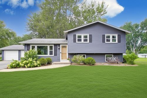 39104 N Balboa Dr, Lake Villa, IL, 60046-9762 | Card Image