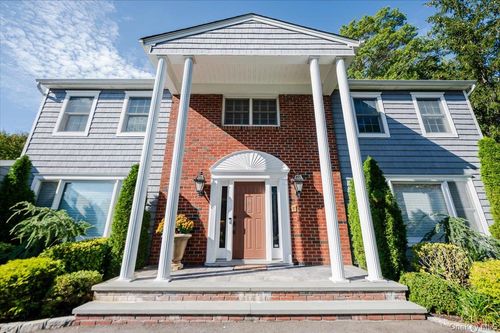 75 Karol Pl, Jericho, NY, 11753-1306 | Card Image