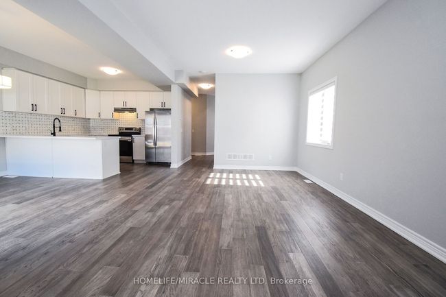 25 Barker Pky, House other with 3 bedrooms, 3 bathrooms and 2 parking in Thorold ON | Image 9