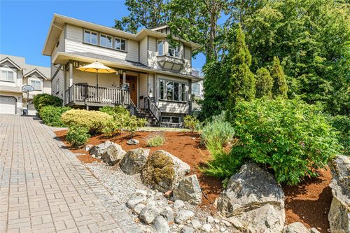 1-615 Drake Ave, Esquimalt, BC, V9A6K4 | Card Image