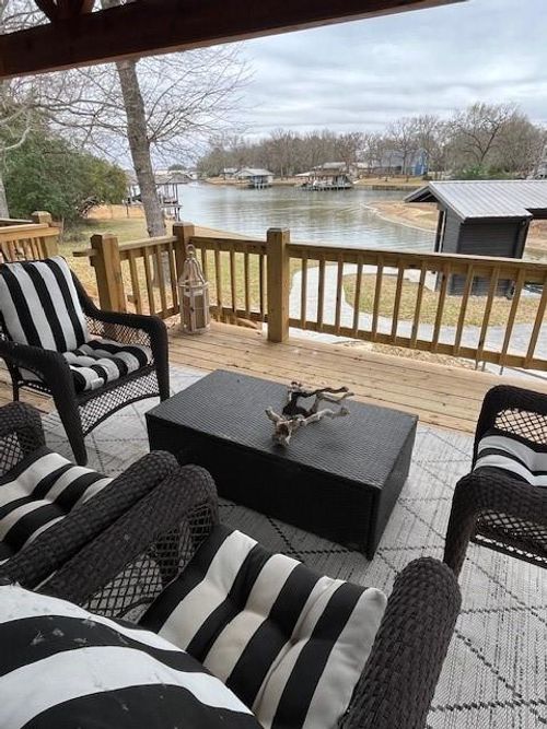 140 Lcr 743d, Thornton, TX, 76687-2439 | Card Image