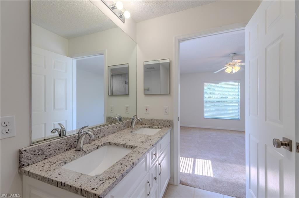 Residential in NAPLES 4