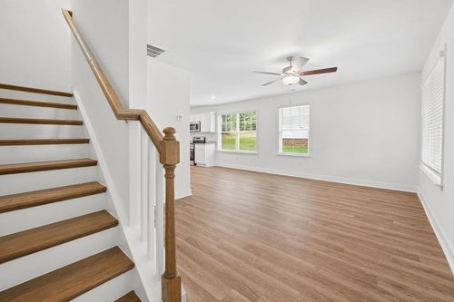 672 Saxon Ave, spartanburg, SC, 29301-1881 | Card Image