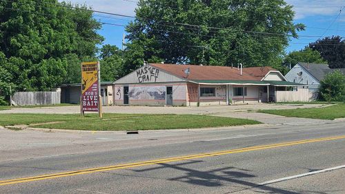 4194 Fenton Rd, Flint, MI, 48507-2473 | Card Image