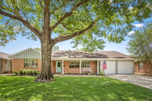 4845 Briarbend Dr, Houston, TX, 77035-4933 | Card Image