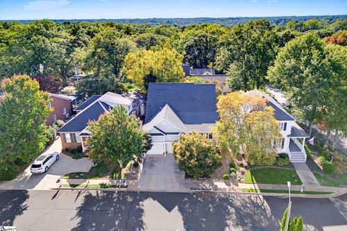 4 Crabapple Ct, Greenville, SC, 29605-2064 | Card Image