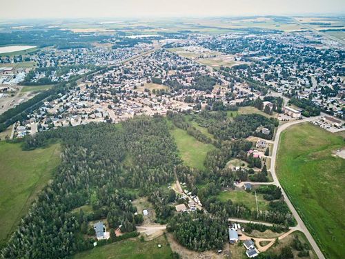 5400 Davies Street, Innisfail, AB, T4G1E3 | Card Image