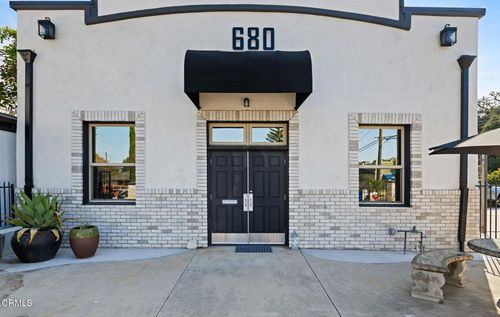 680 Walnut St, Moorpark, CA, 93021-1226 | Card Image