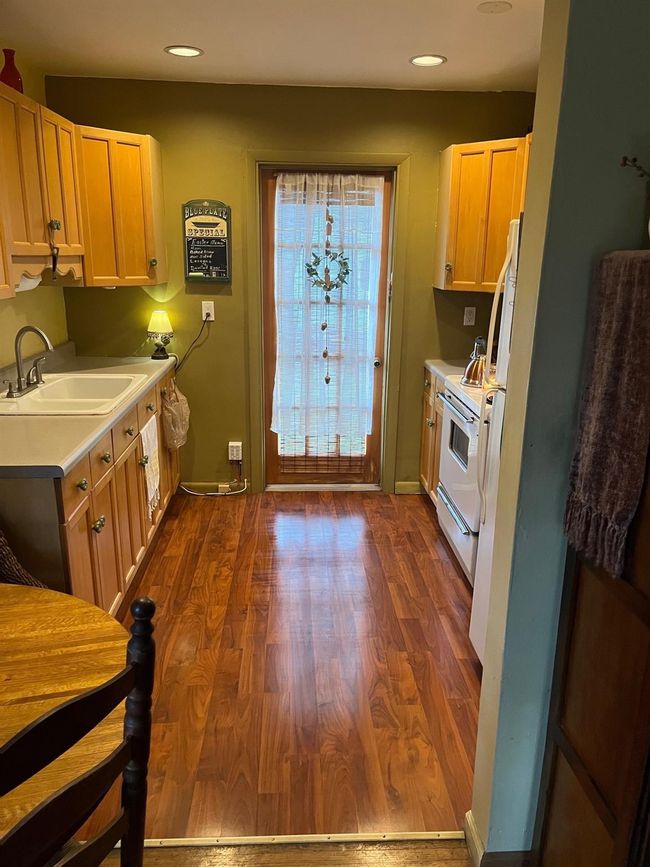 Kitchen | Image 4