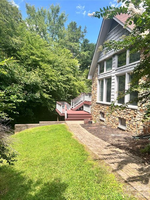 101 Forest Cliff Ct Ne, Concord, NC, 28025-9536 | Card Image