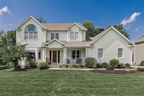 565 Walnut Ridge Trl, Aurora, OH, 44202-7618 | Card Image