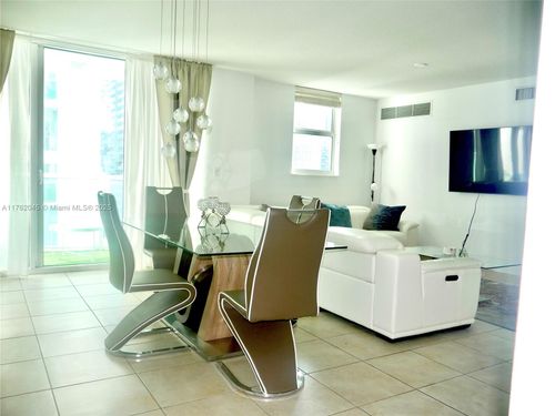 apt-2611-31 Se 5th St, Miami, FL, 33131-2518 | Card Image