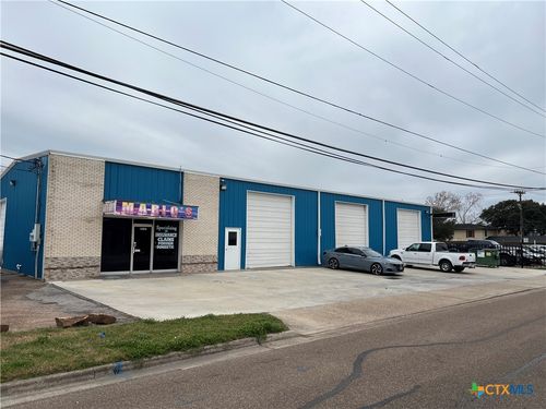 3107 E Red River St, Victoria, TX, 77901-4619 | Card Image