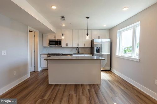 305-3965 Lancaster Ave, PHILADELPHIA, PA, 19104-4636 | Card Image