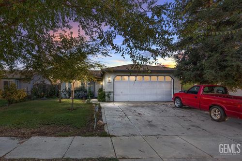 583 Taylor Ave, Mc Farland, CA, 93250-9750 | Card Image