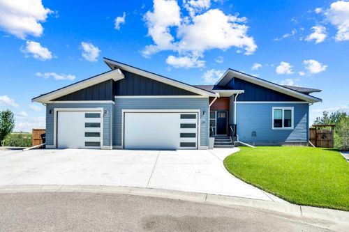 {{alt}} | Card Image