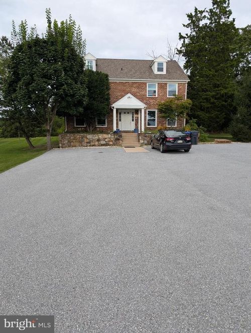 1020 Pottstown Pike, CHESTER SPRINGS, PA, 19425-3501 | Card Image