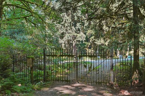 29021 Ne 52nd St, Carnation, WA, 98014-8302 | Card Image