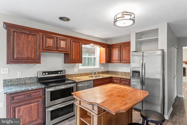 9355 Birchwood Ct, House other with 4 bedrooms, 3 bathrooms and null parking in MANASSAS VA | Image 15