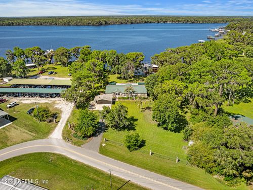 105 S Lake George Dr, GEORGETOWN, FL, 32139-3109 | Card Image