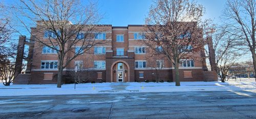 apt-302-911 Busse Hwy, Park Ridge, IL, 60068-2375 | Card Image