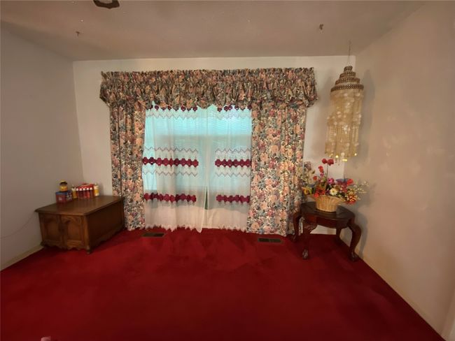 View of carpeted empty room | Image 11